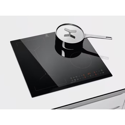 Варильна поверхня індукційна Electrolux LIV63431BK