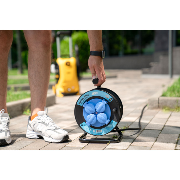 Мережевий подовжувач на котушці 2E 4XSchuko, ІР44, 3G*1.5мм, 20м, black (2E-CR4315IP44M20)