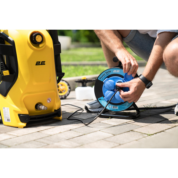 Мережевий подовжувач на котушці 2E 4XSchuko, ІР44, 3G*1.5мм, 20м, black (2E-CR4315IP44M20)