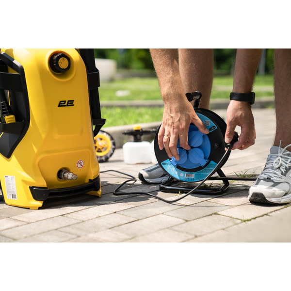 Мережевий подовжувач на котушці 2E 4XSchuko, ІР44, 3G*1.5мм, 20м, black (2E-CR4315IP44M20)