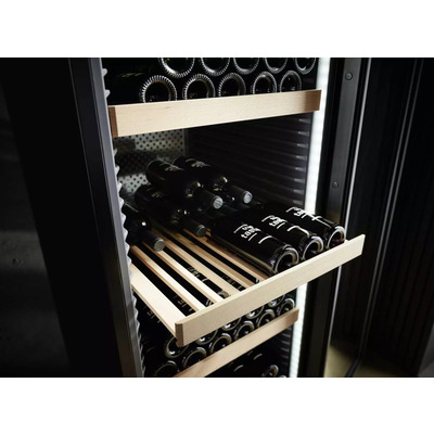 Винна шафа Liebherr HWS84GA