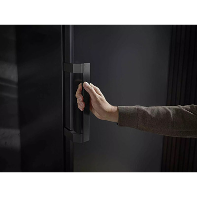 Винна шафа Liebherr HWS84GA