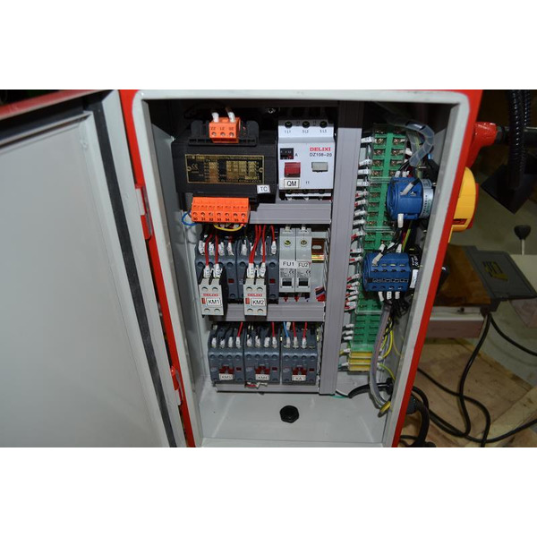 Фрезерний верстат Holzmann BF 50DIG