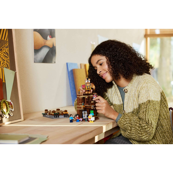 Конструктор LEGO Minecraft Бійцівський ринг у лісовому маєтку