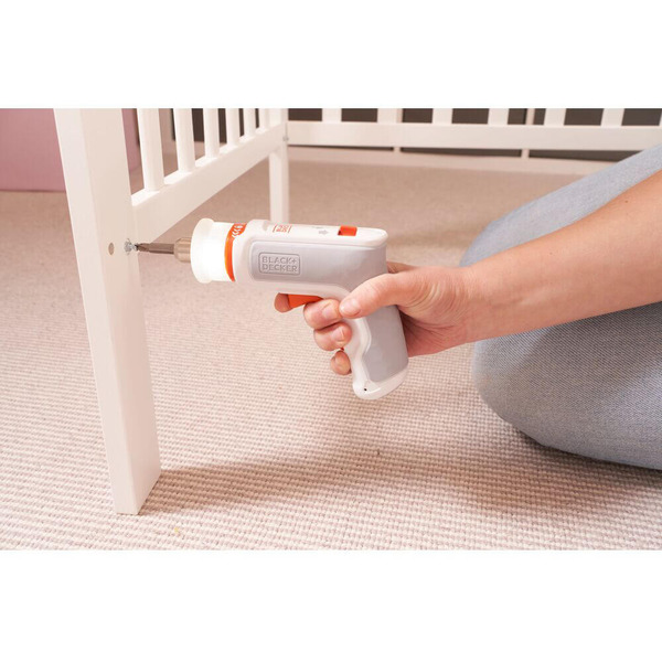 Аккумуляторная отвертка BLACK+DECKER BCRTA01