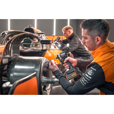 Шуруповёрт ударный McLaren F1 TEAM LIMITED EDITION DeWALT DCF85MM2T