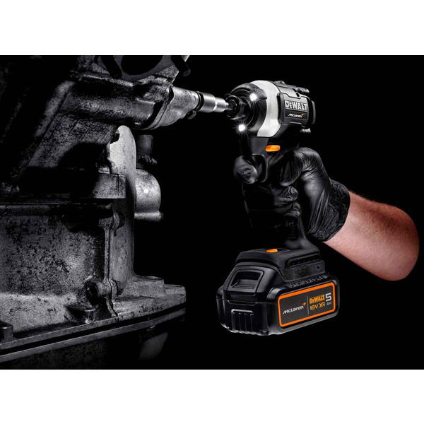 Шурупокрут ударний McLaren F1 TEAM LIMITED EDITION DeWALT DCF85MP2T