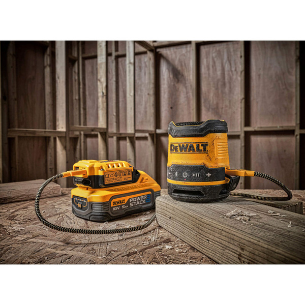 Колонка портативна акумуляторна DeWALT DCR009