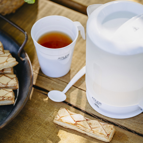 Електрочайник Adler AD 1381 дорожній 900Вт/ 0.5л/ 2 чашки/ ложка/ білий