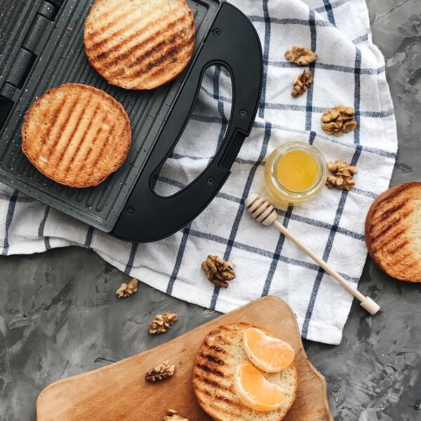 Бутербродница Magio MG-367