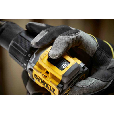 Дрель-шуруповёрт аккумуляторная бесщёточная ударная DeWALT DCD799P2T