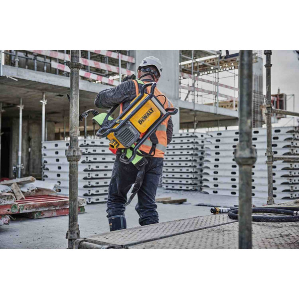 Вибратор-рюкзак глубинный аккумуляторный POWERSHIFT DeWALT DCPS310N