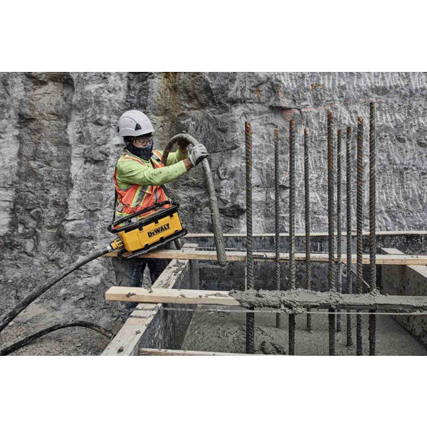 Вібратор-силовий модуль глибинний акумуляторний POWERSHIFT DeWALT DCPS320N