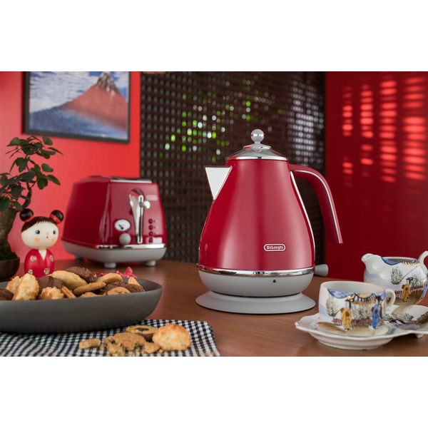 Электрочайник Delonghi KBOC 2001.R