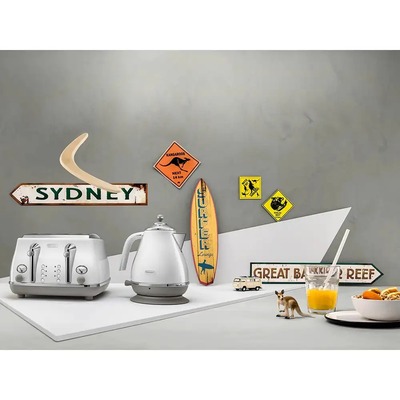 Електрочайник Delonghi KBOC 2001.W