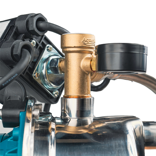 Насосная станция LEO 1.0 кВт Hmax 44м Qmax 73л/мин 50л (775313/50)