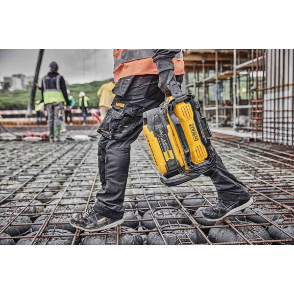 Аккумуляторная батарея POWERSHIFT DeWALT DCBPS0554