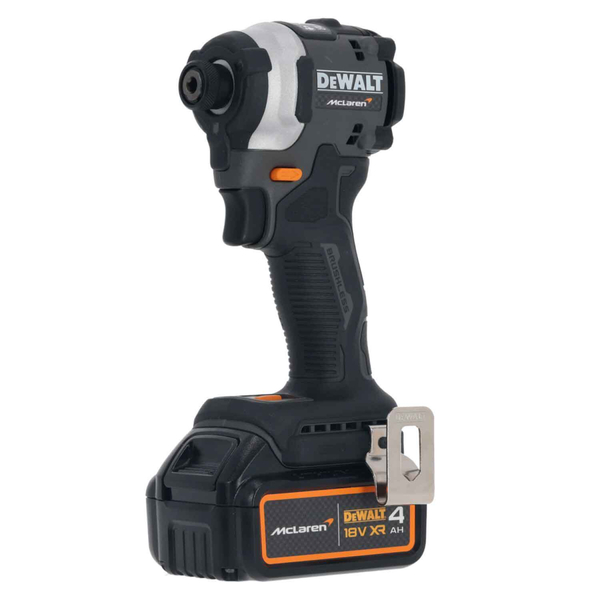 Набор из двух инструментов аккумуляторных бесщеточных McLaren F1 TEAM LIMITED EDITION DeWALT DCK200MM2T