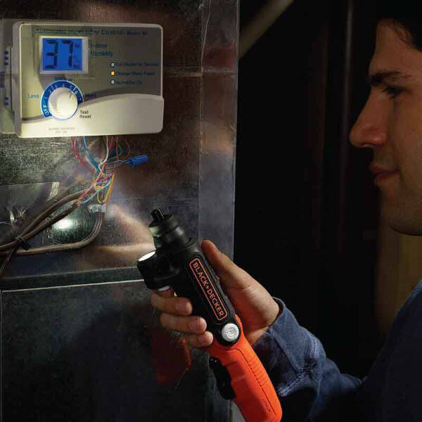 Отвертка аккумуляторная BLACK+DECKER BDCSFL20C