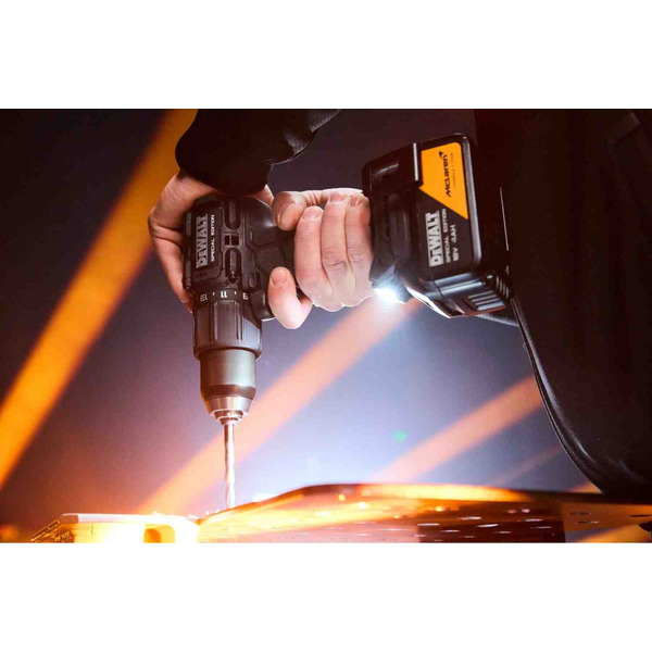 Дрель-шуруповёрт ударная McLaren F1 TEAM SPECIAL EDITION DeWALT DCD86MM2KT
