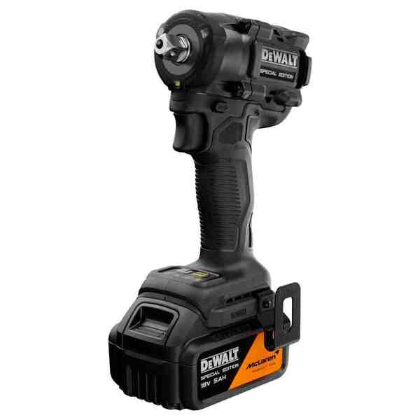 Акумуляторний гайковерт DeWalt McLaren DCF92MP2T