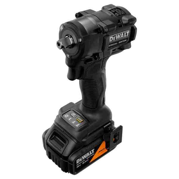 Акумуляторний гайковерт DeWalt McLaren DCF92MP2T
