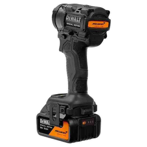 Акумуляторний гайковерт DeWalt McLaren DCF92MP2T